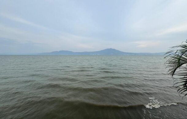 Alcaldes vigilarán que nuevo acueducto no extraiga más agua de Chapala