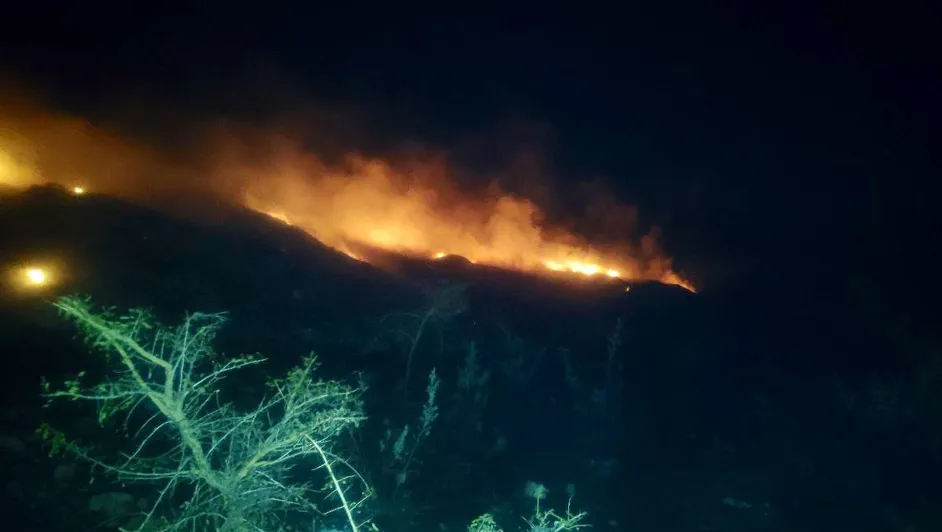 Combaten incendio en vertedero en Tequila; alcaldesa pide apoyo