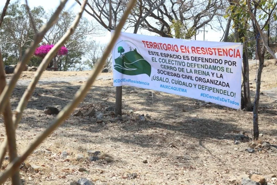 Realiza colectivo mantenimiento en el Cerro de la Reina